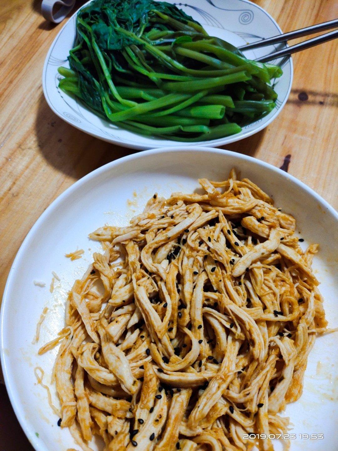 椒盐咸蛋黄手撕鸡胸肉