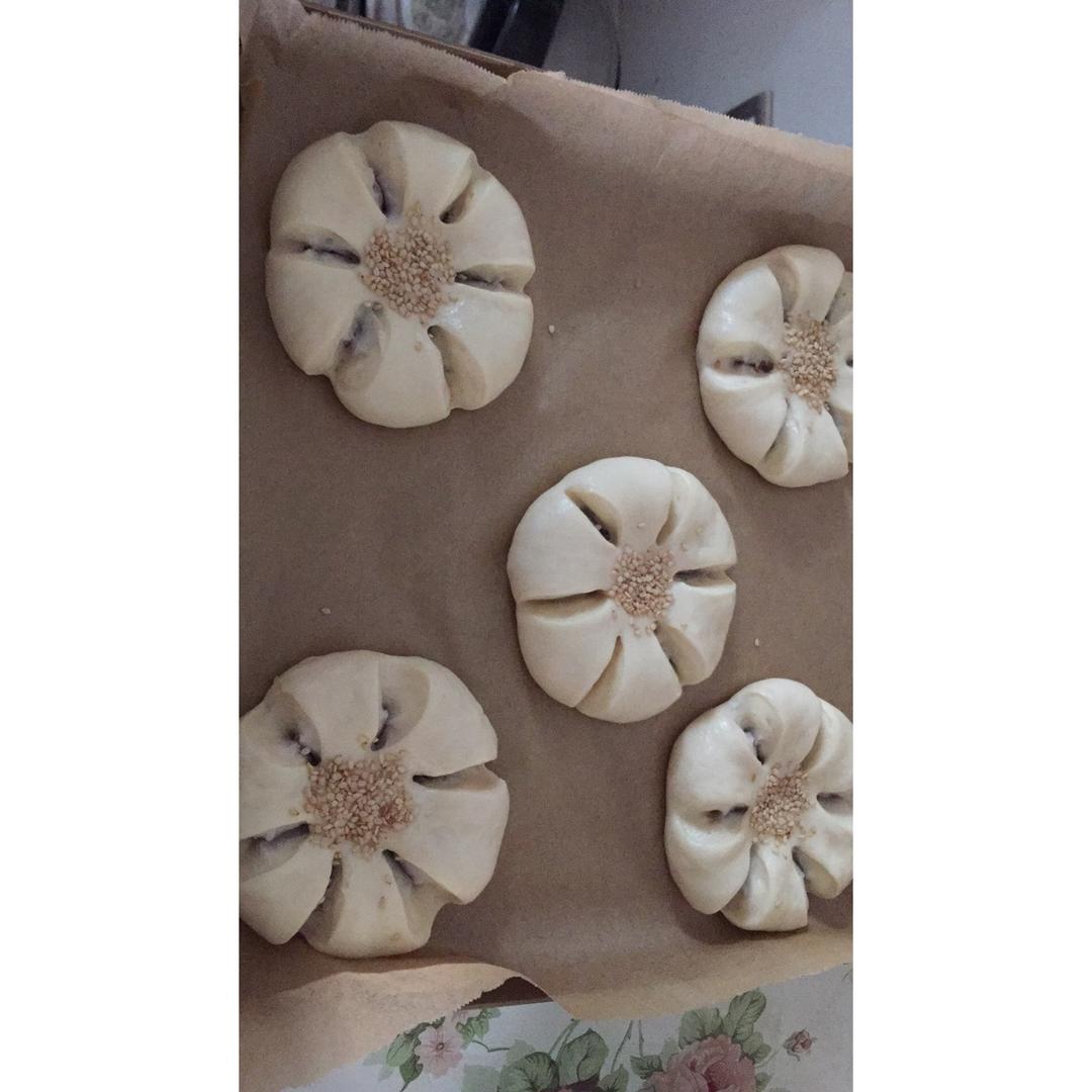 软噗噗的香芋小包