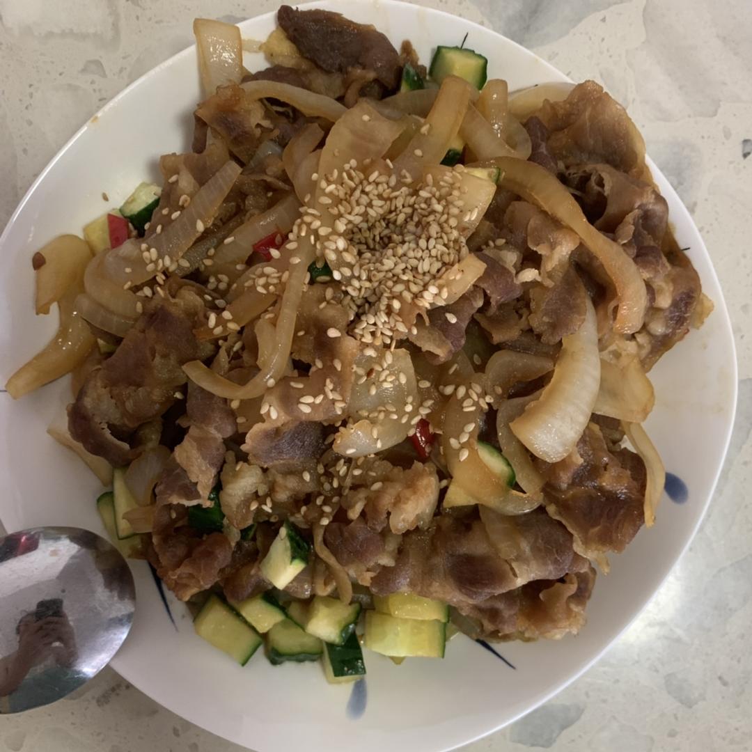胜过吉野家的肥牛饭