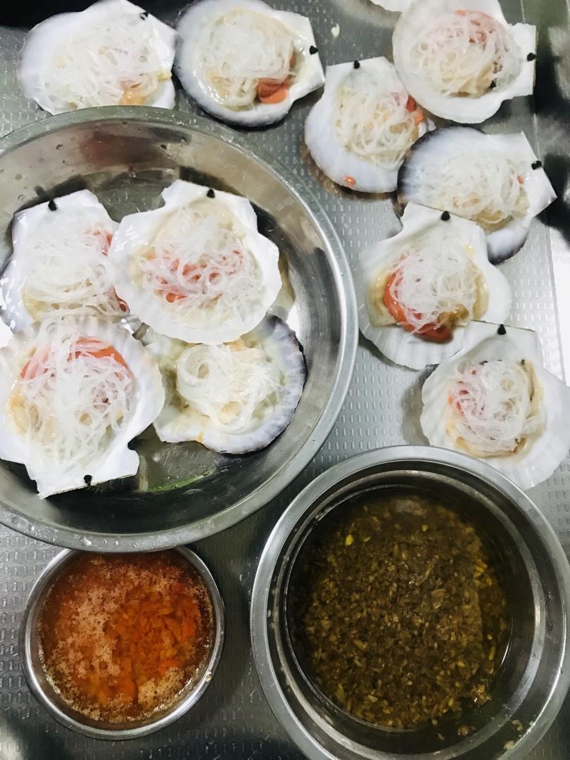 蒜蓉粉丝蒸扇贝