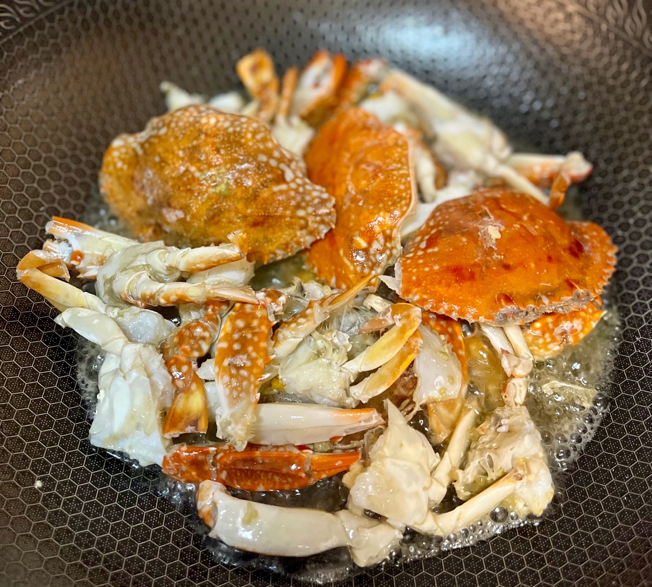 姜葱炒蟹🦀️鲜甜美味的做法