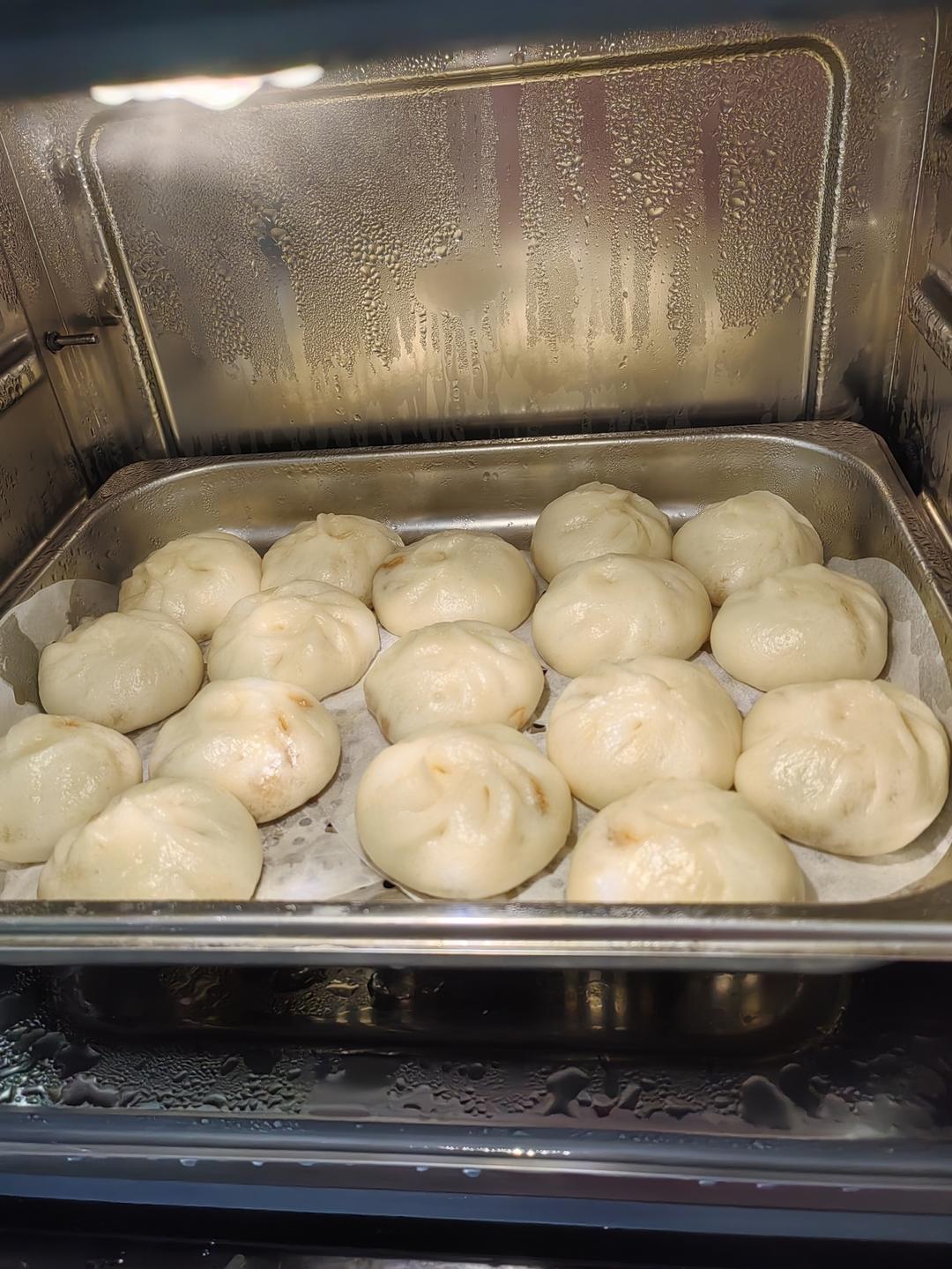 卤肉包