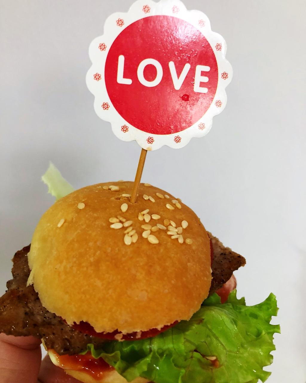 自制营养肉饼汉堡包