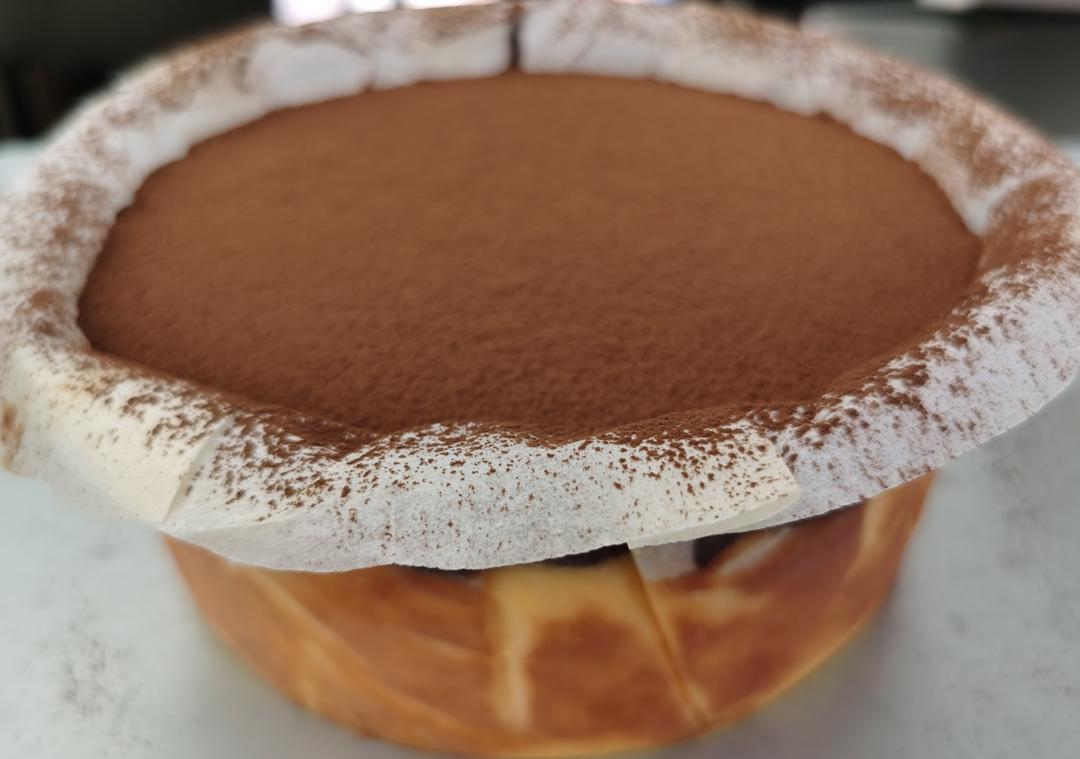 冰山熔岩巴斯克 | 巧克力脑袋福音！浓郁丝滑还流心！搅一搅就能搞定！