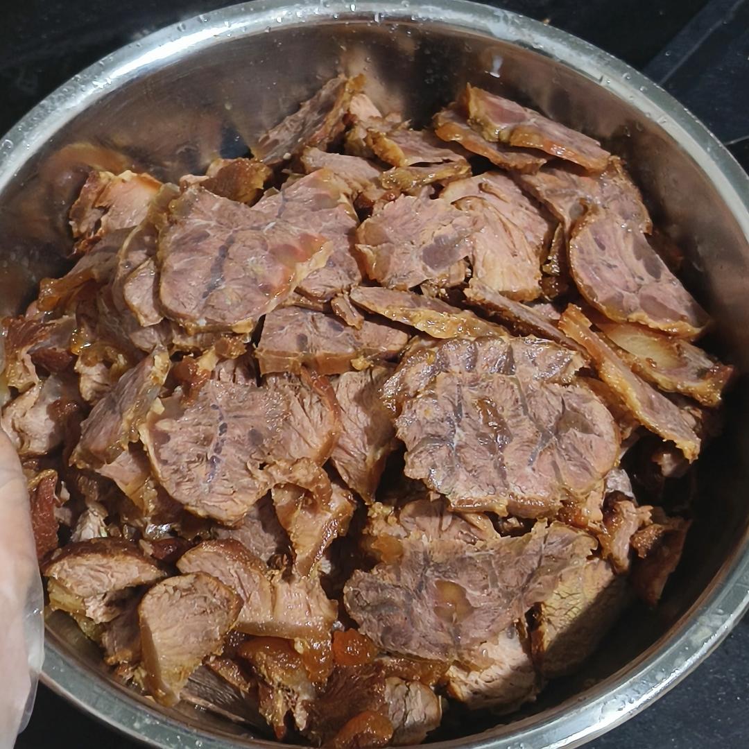卤牛肉
