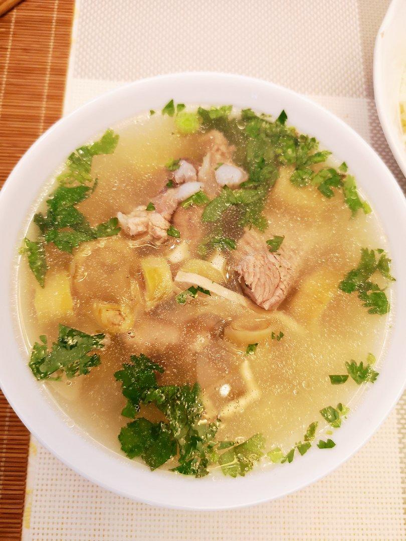 天目山笋排骨汤