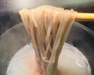 快手热汤荞麦冷面的做法 步骤4