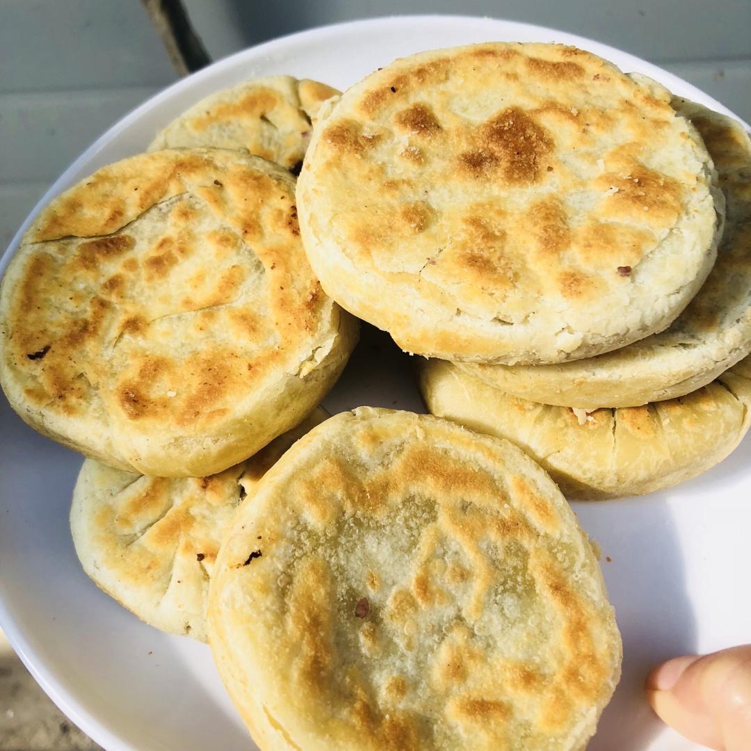 不用烤箱也酥酥的红豆饼