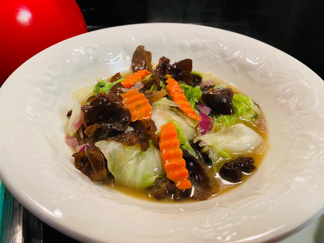 东北白菜炒木耳（黑白菜