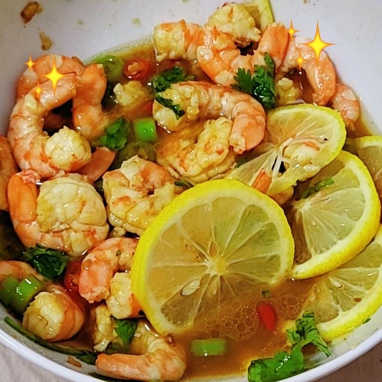 香辣过瘾一盘不够吃低卡泰式柠檬酸辣虾