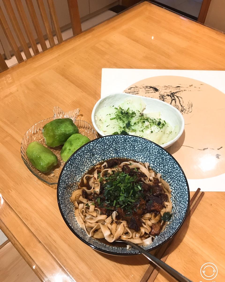 刘胖一人食