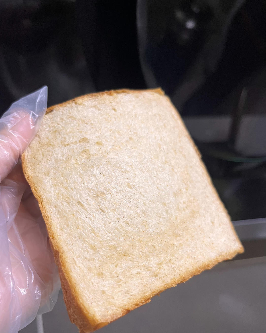 柔软的蜂蜜牛乳全麦吐司