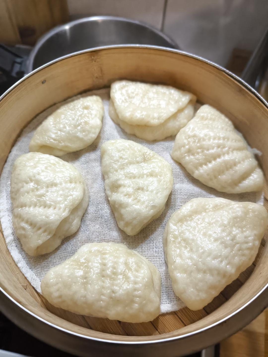 仅需一次发酵的懒人荷叶饼，水合法无需费力揉面也能光光滑滑，暄软无比