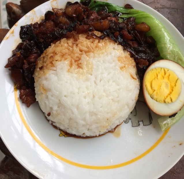 洋葱酥卤肉饭