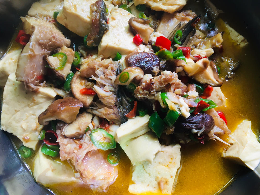 能让婆婆竖大拇指的经典红烧鱼炖豆腐