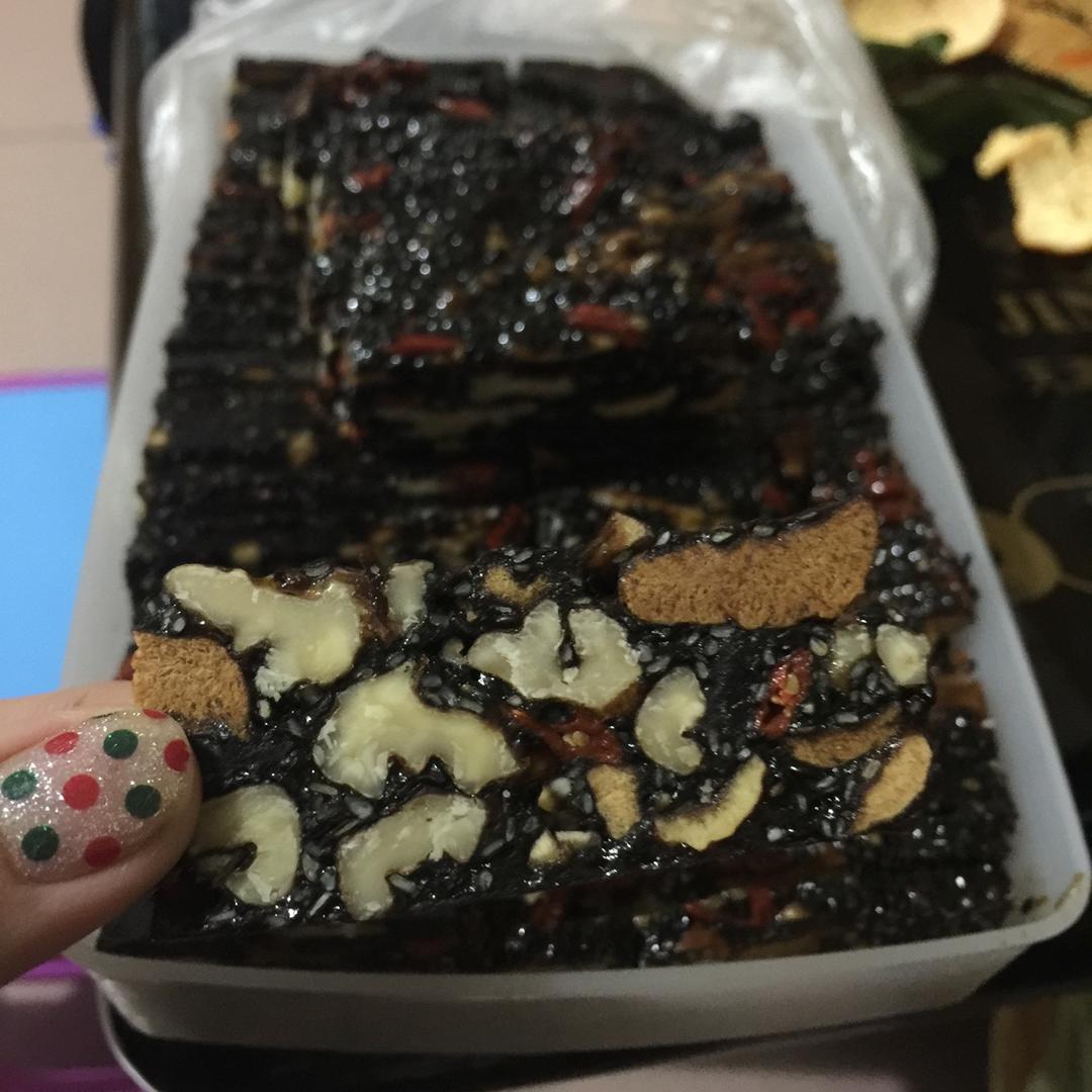 纯手工熬制核桃红枣阿胶糕