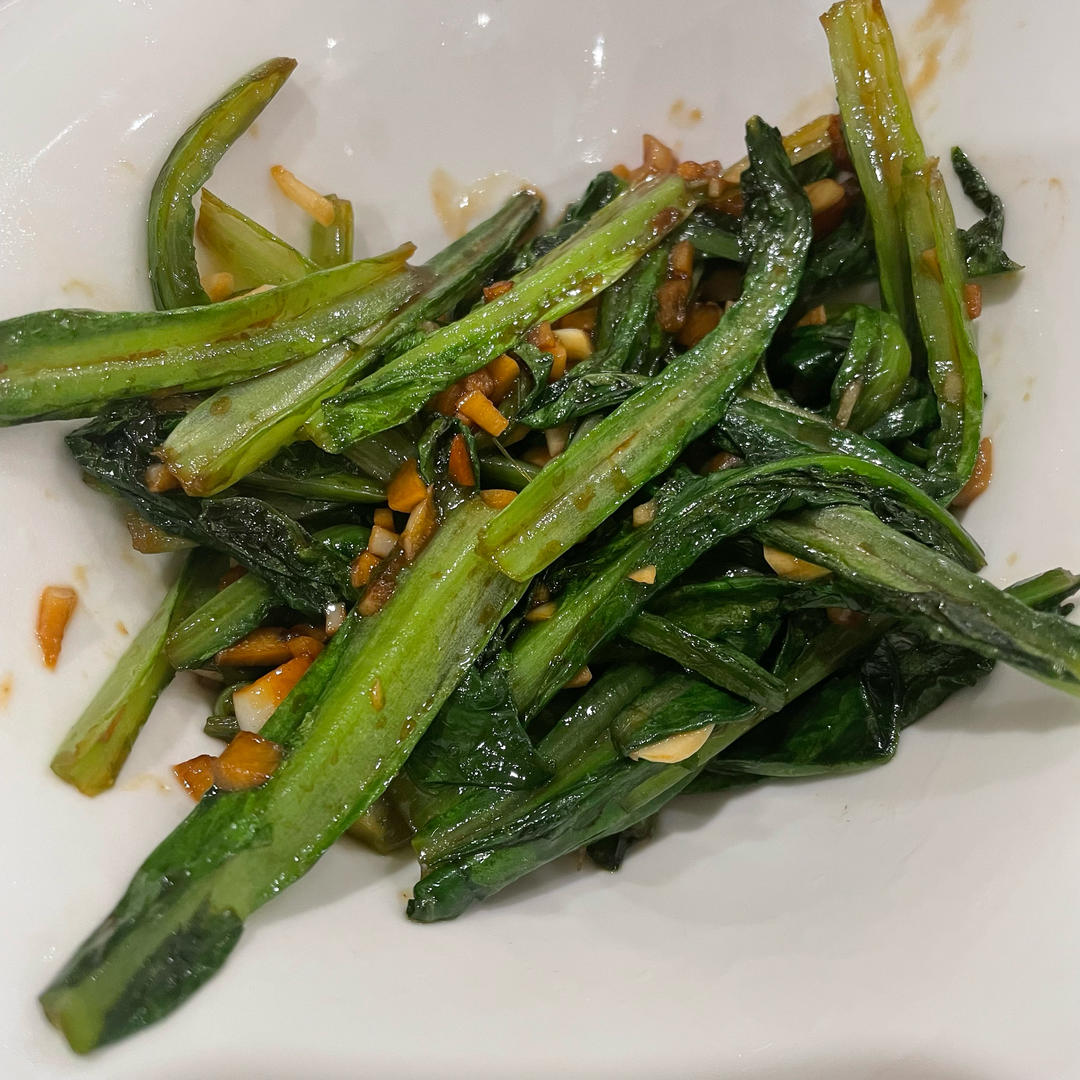 蒜蓉耗油清炒油麦菜，减脂快手菜，宝宝超爱，傻瓜步骤，屡试不爽，好吃且下饭，鲜香爽口！！