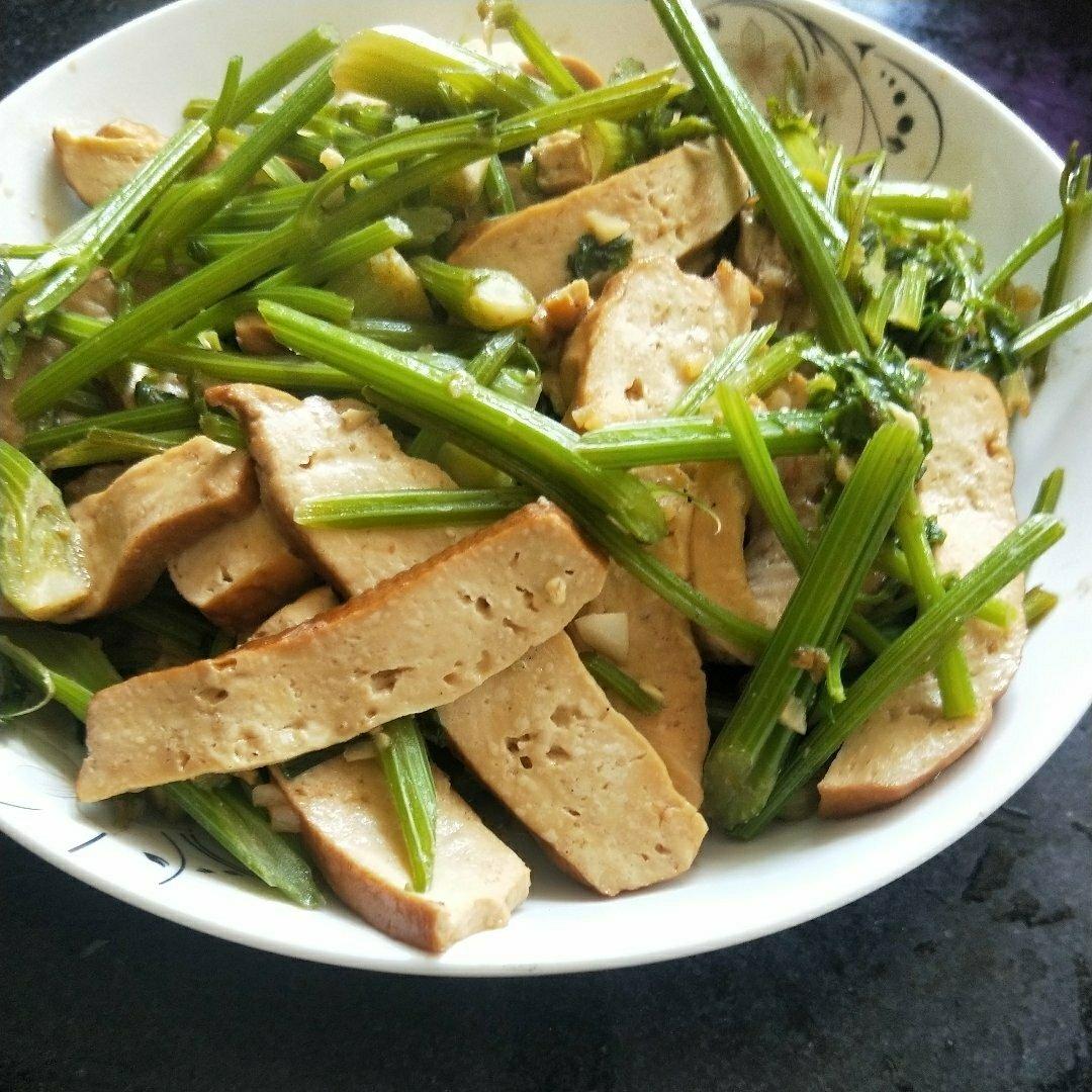 芹菜炒香干