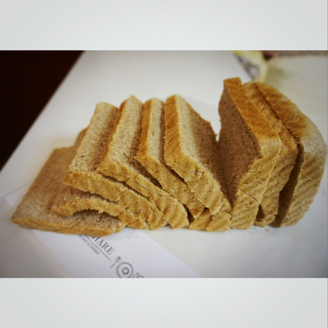 小厨娘兔丫丫做的黑麦土司