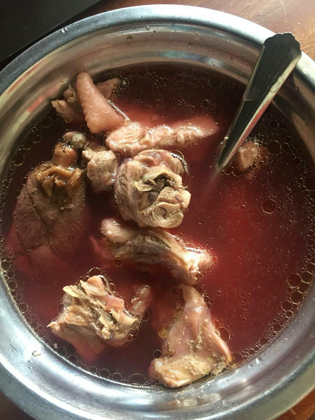 鸡肉红菇汤(补血)的做法