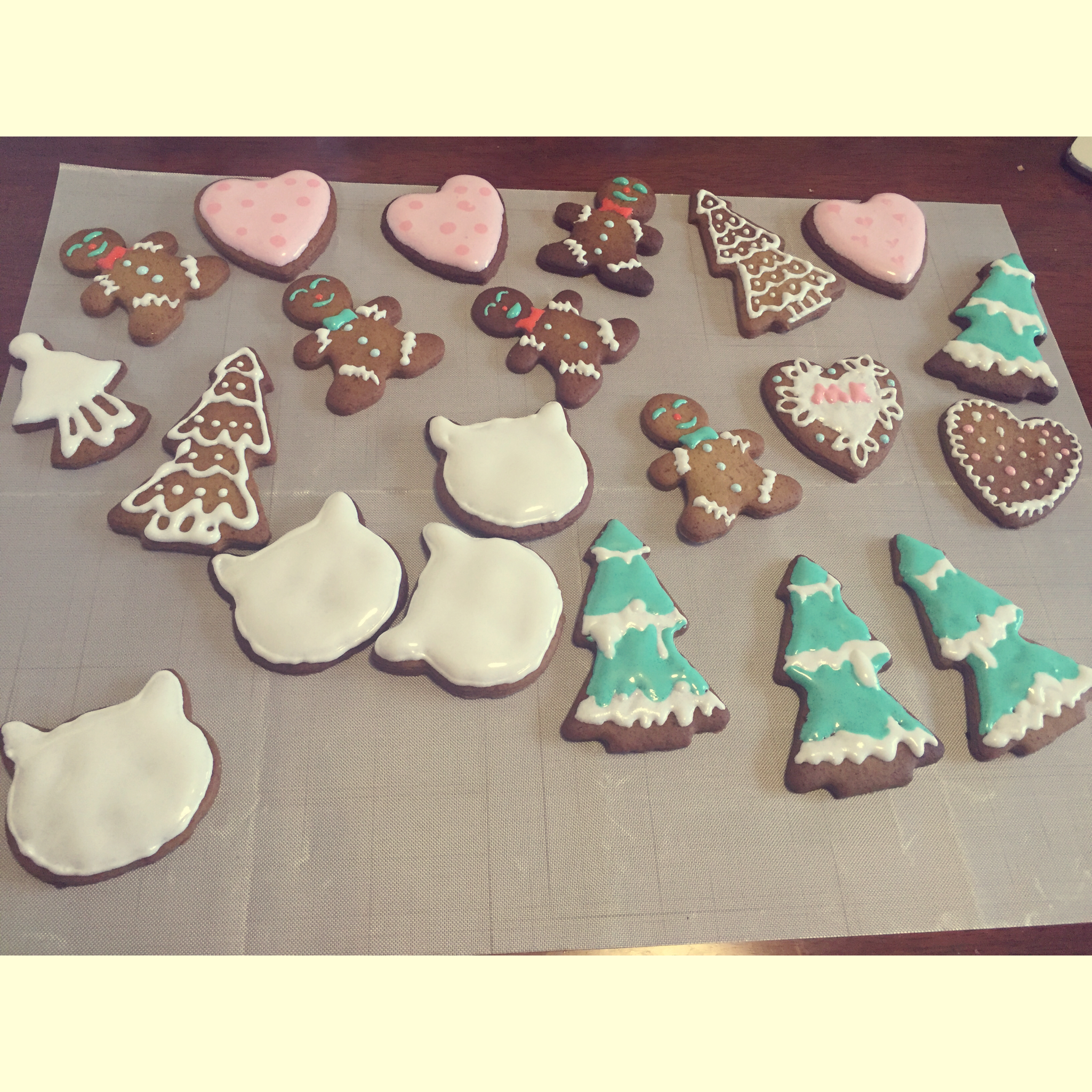 姜饼人与圣诞树