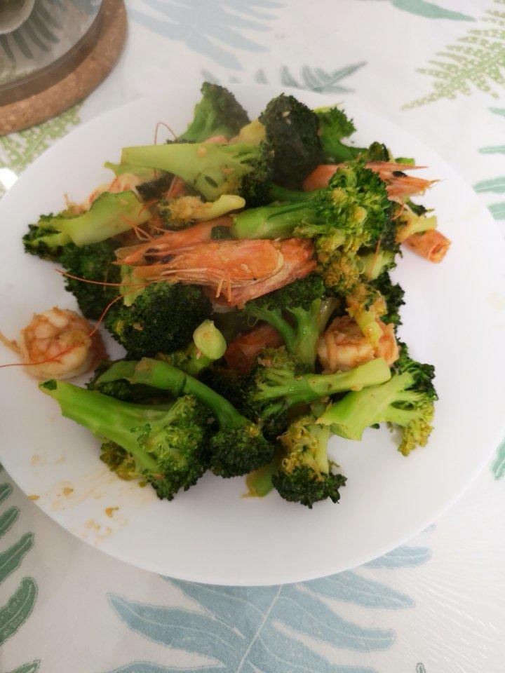 腰果虾仁炒西兰花