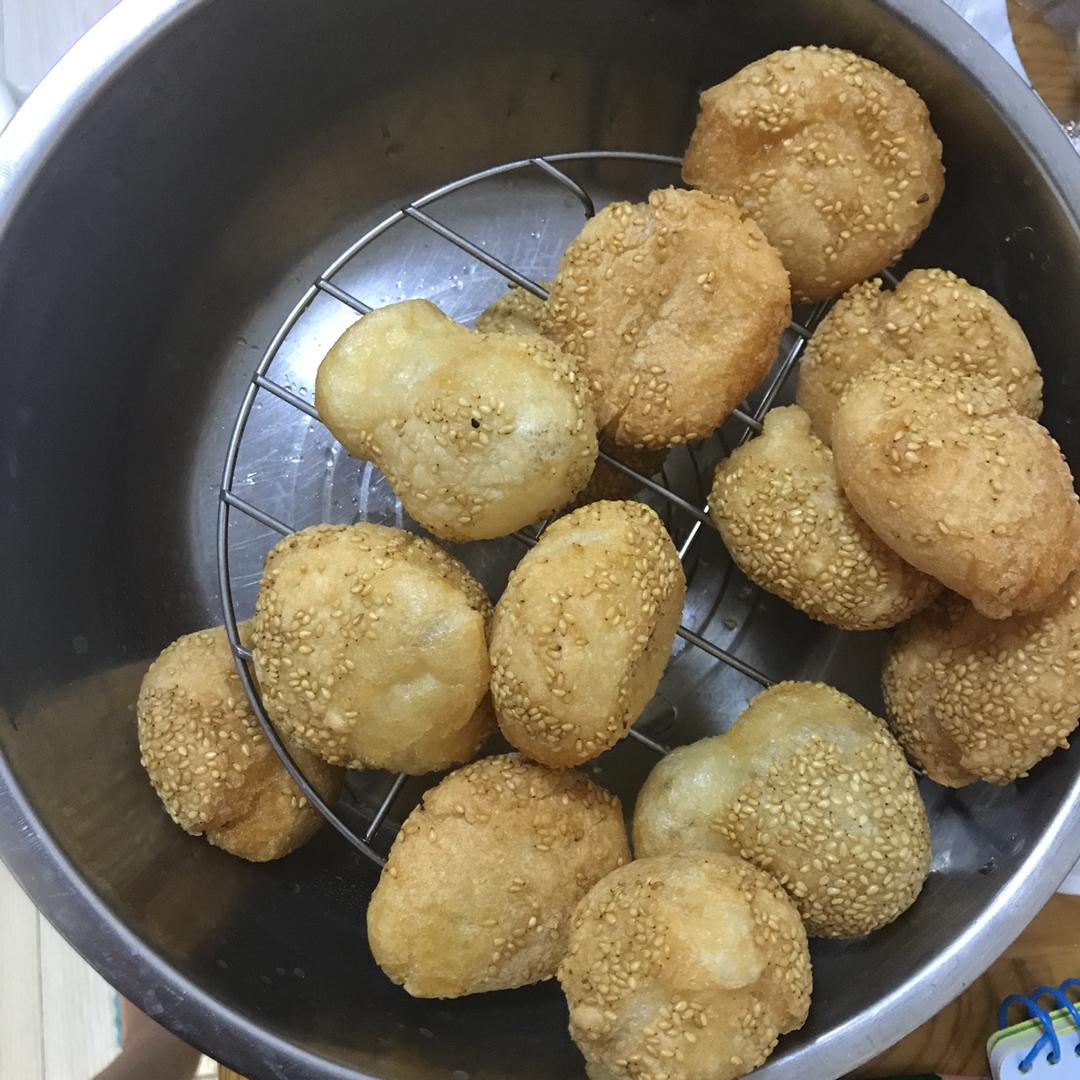 大朵呀做的糯米空心糍粑