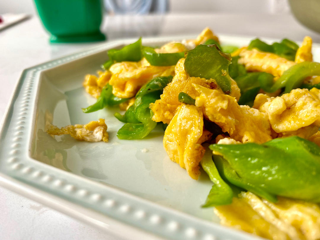 超级下饭菜青椒炒鸡蛋