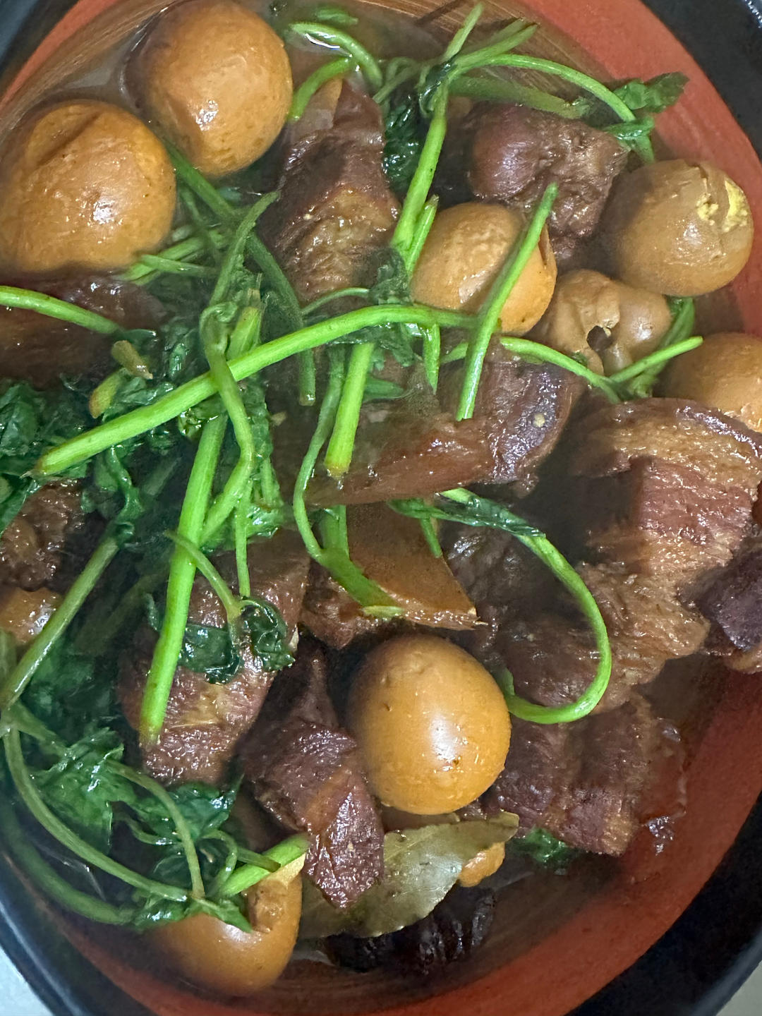 红烧肉炖鹌鹑蛋