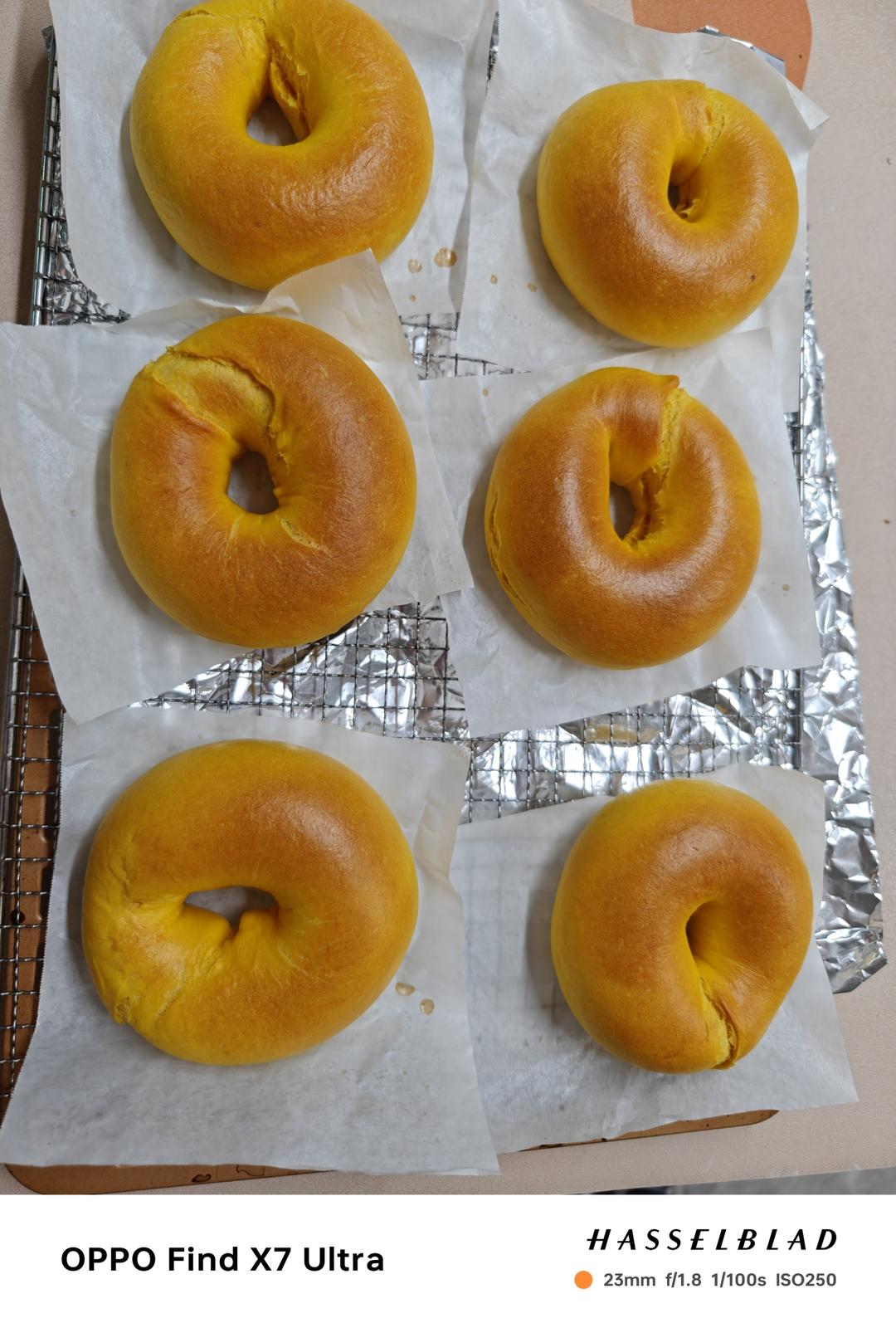 美拉德风南瓜贝果，这贝果太软了！