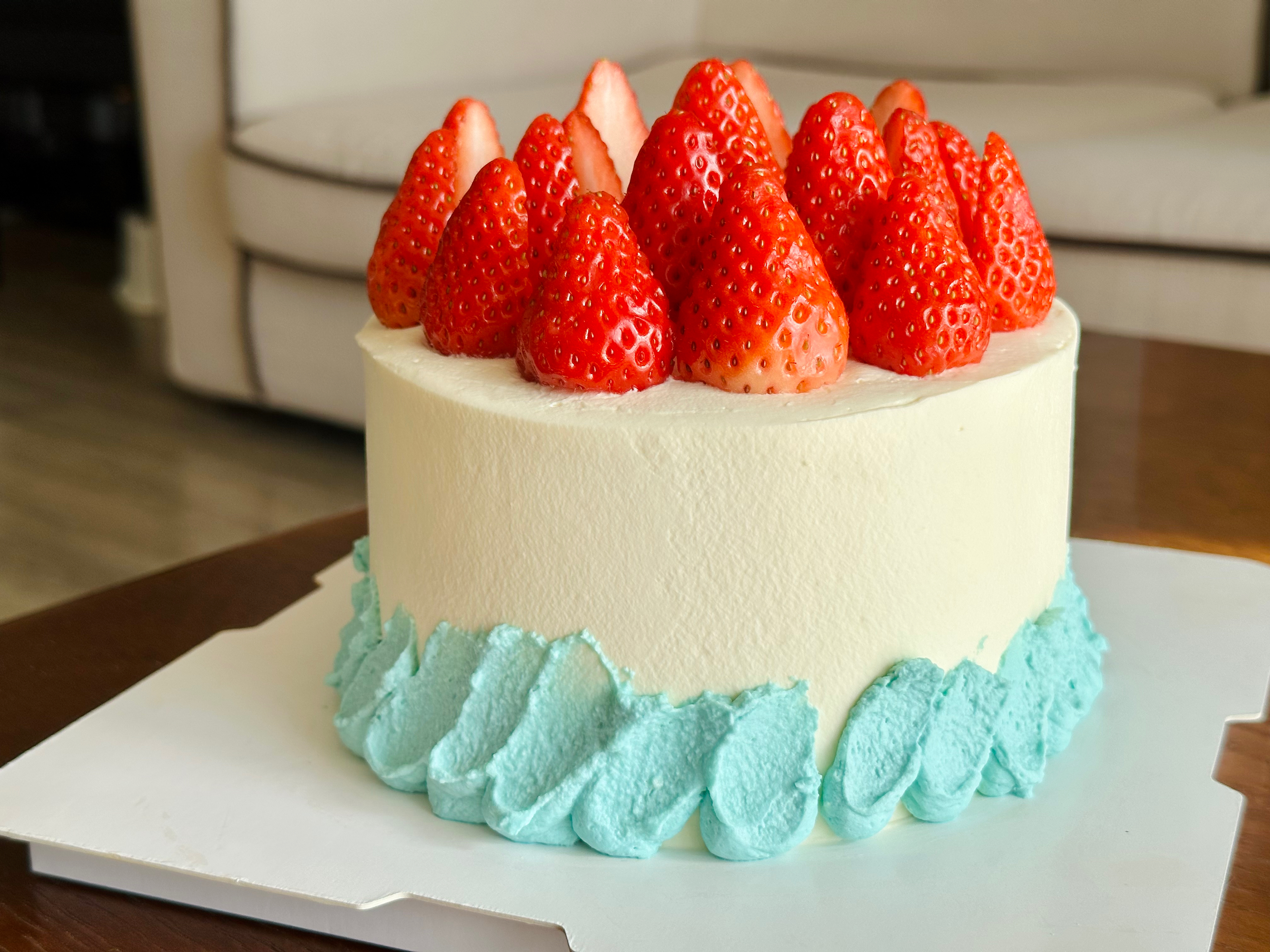 超级简单的味多美同款生日蛋糕（6寸），新手也能高度还原