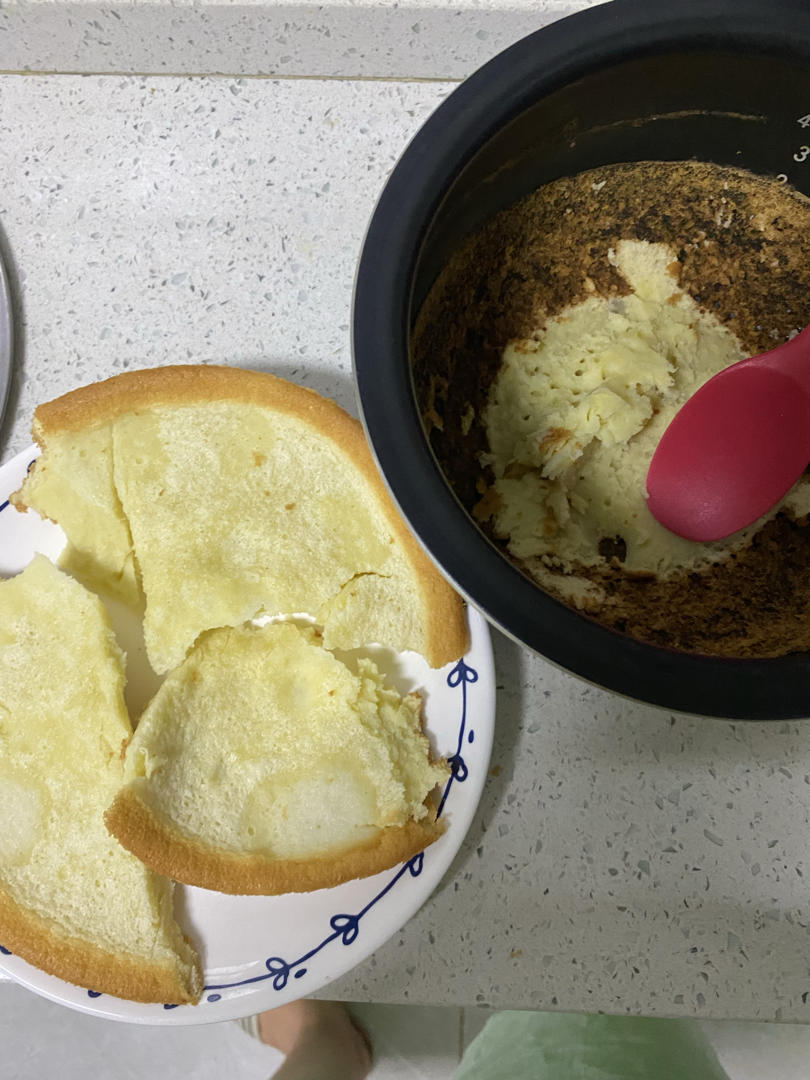 简单的美味电饭锅蛋糕