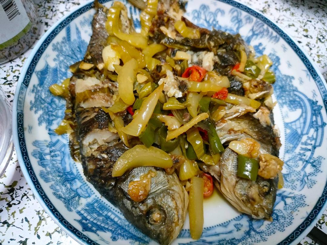 香煎鲫鱼（简单易做）