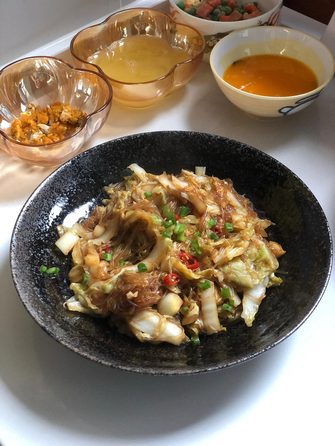 最近爱吃粉丝粉条～包菜炒粉丝