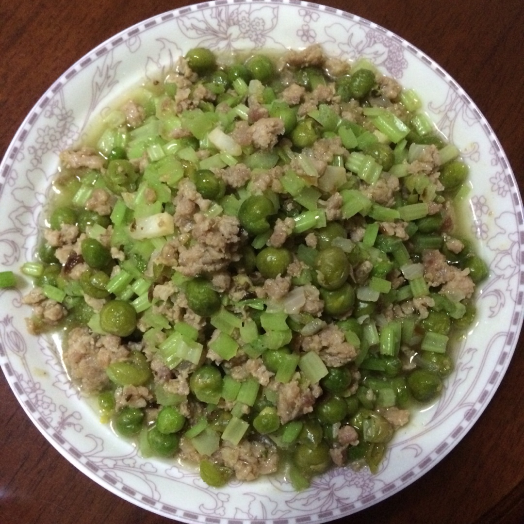 豌豆炒肉末