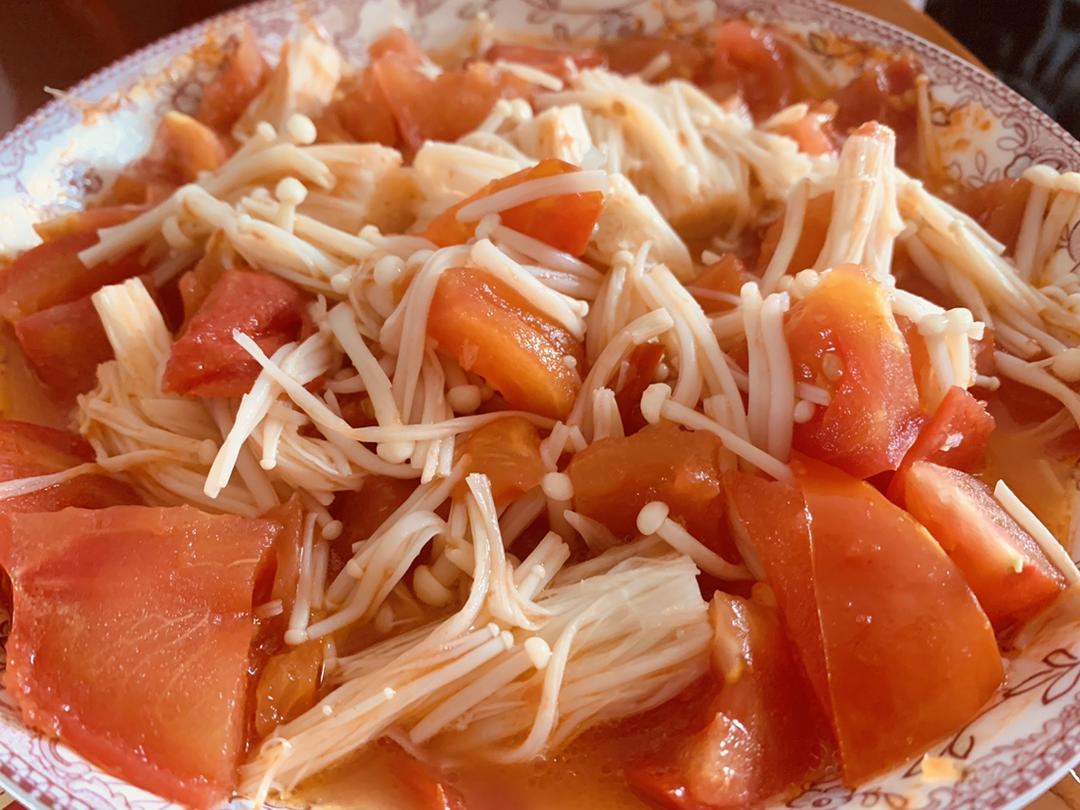 微波炉蒸番茄金针菇（一个月快手午餐No.6）