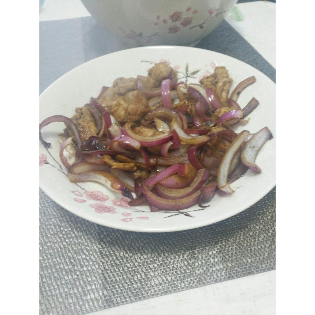 洋葱炒肉