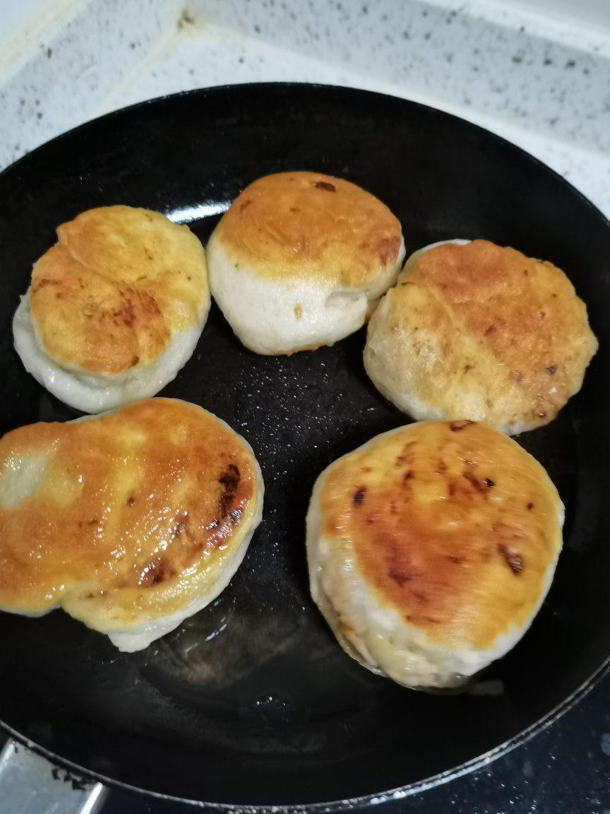 牛肉大葱肉饼