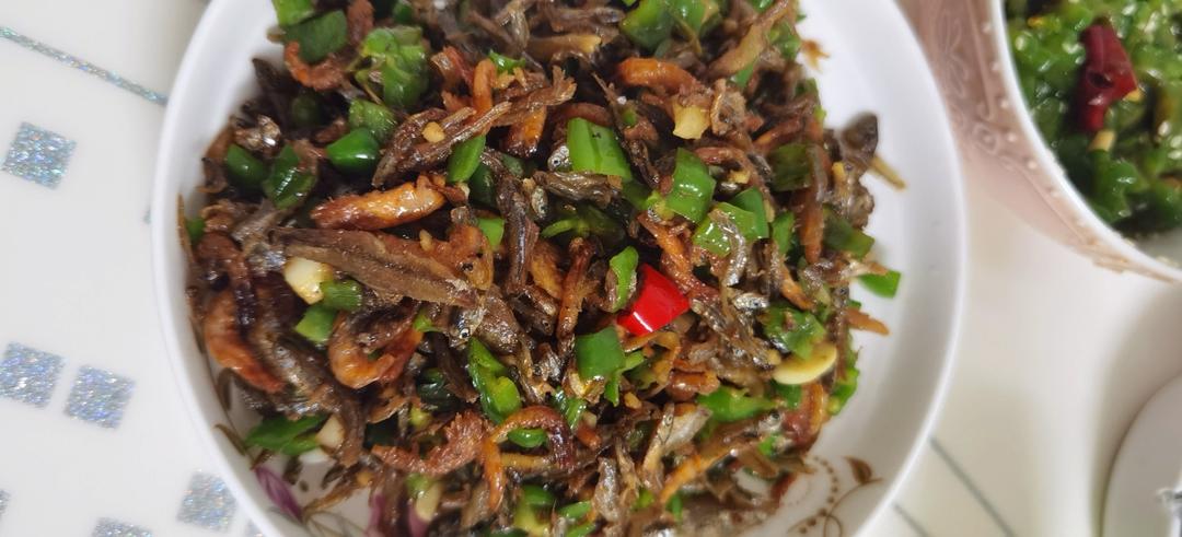 【家常小炒】小鱼恋小虾