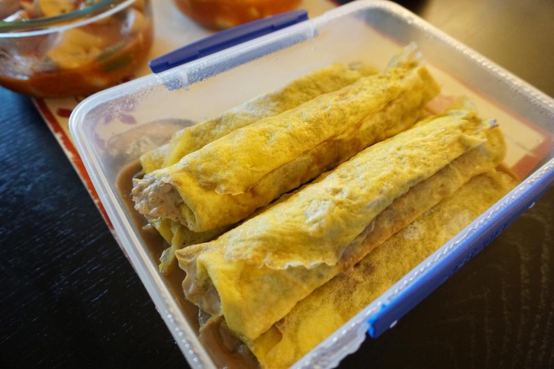 老爸的手艺---蒸肉蛋卷