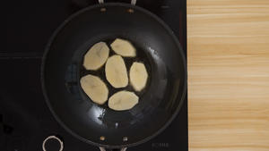 孜然土豆片 | 外焦里嫩香脆可口的做法 步骤4
