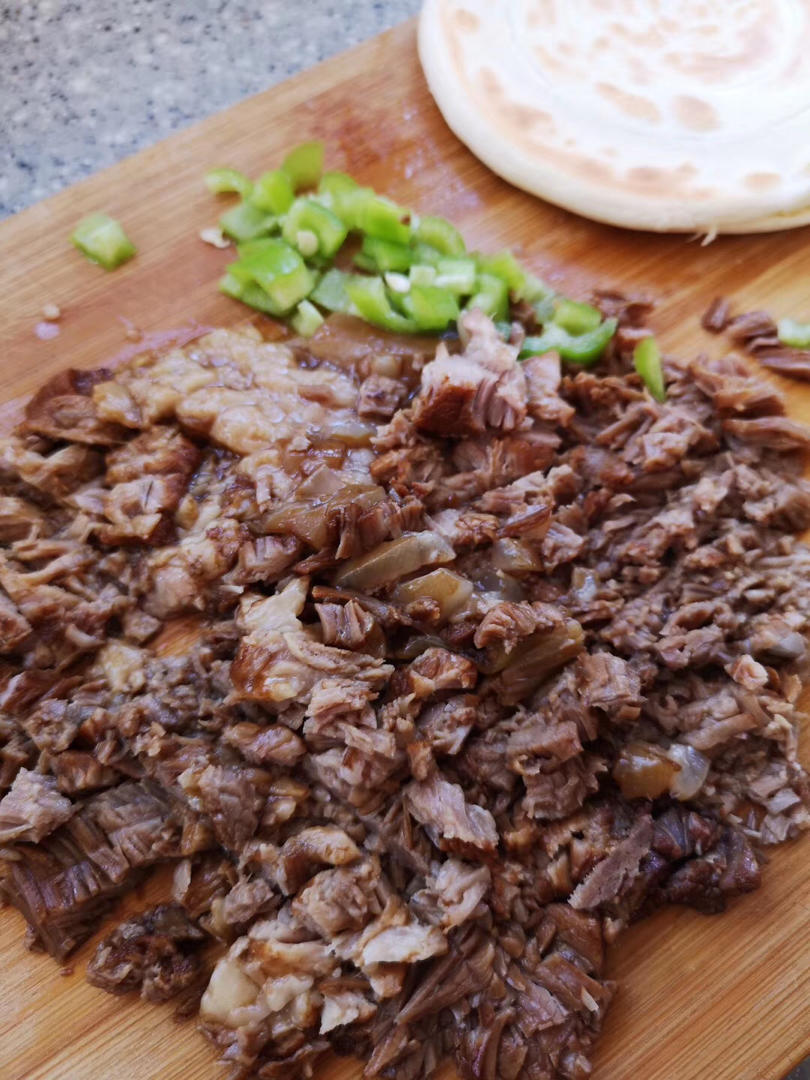 腊汁肉夹馍
