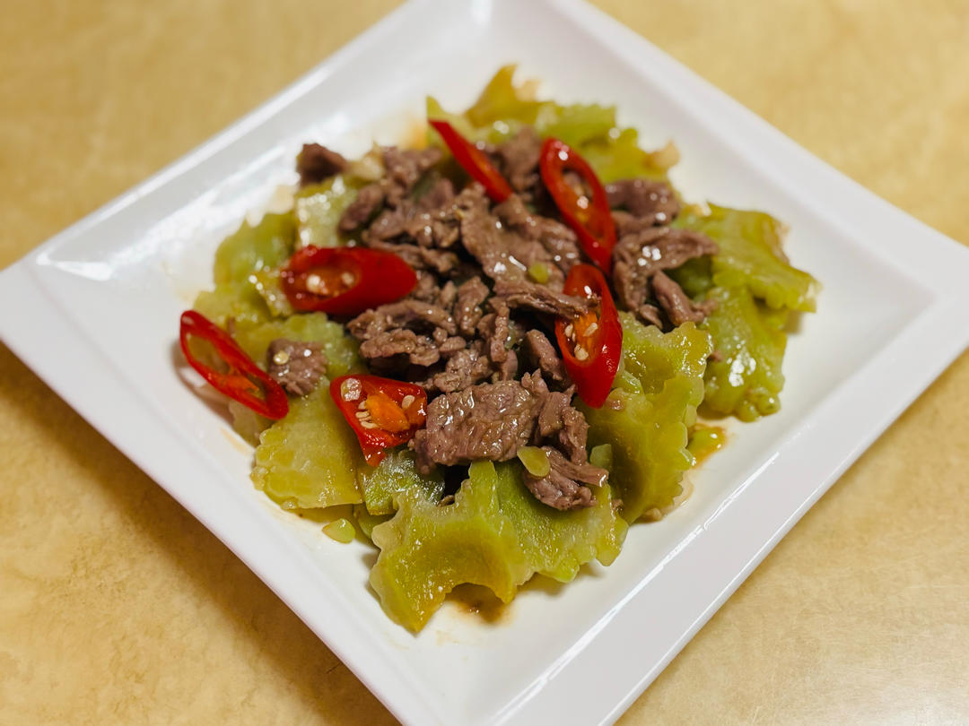 苦瓜炒牛肉|口感爽脆、牛肉嫩滑
