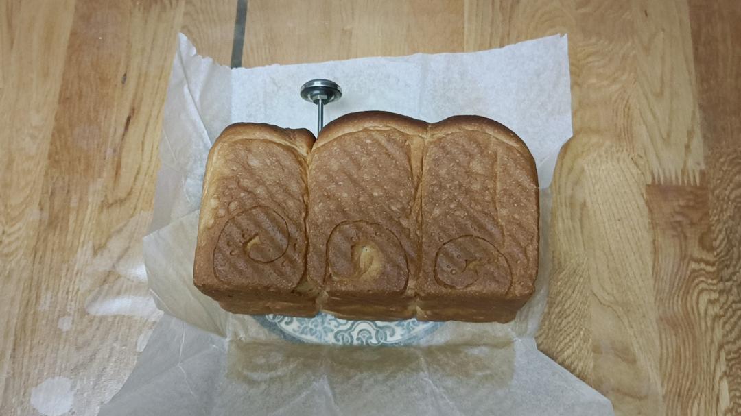 雀巢香浓咖啡吐司