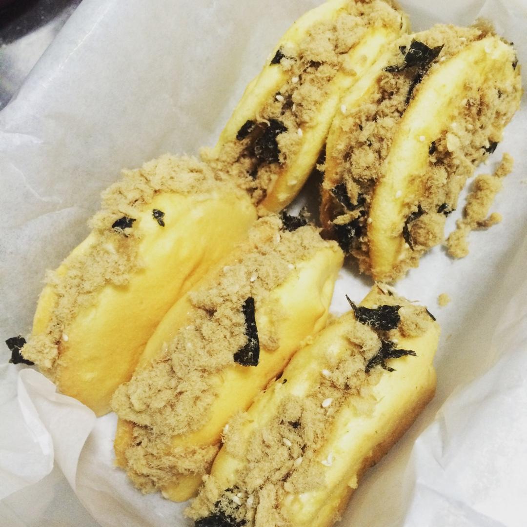 金丝肉松元宝蛋糕