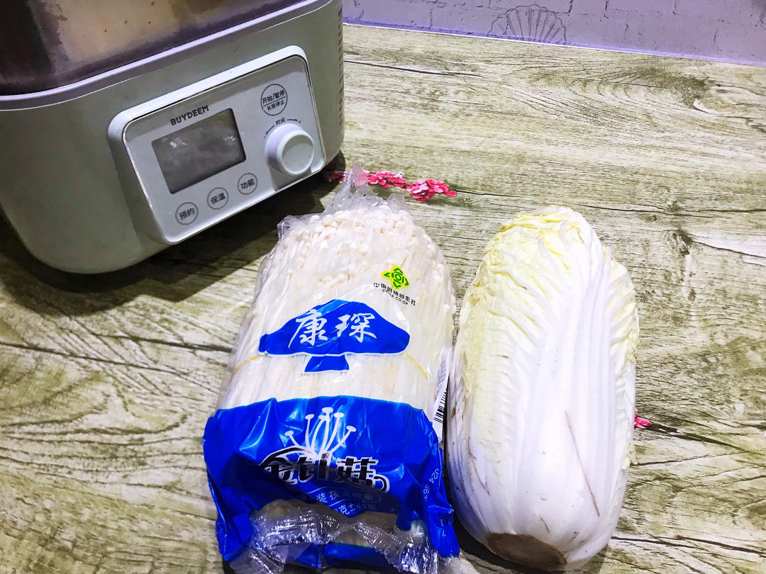 蒜蓉蒸金针菇娃娃菜【7月北鼎蒸炖锅食谱】