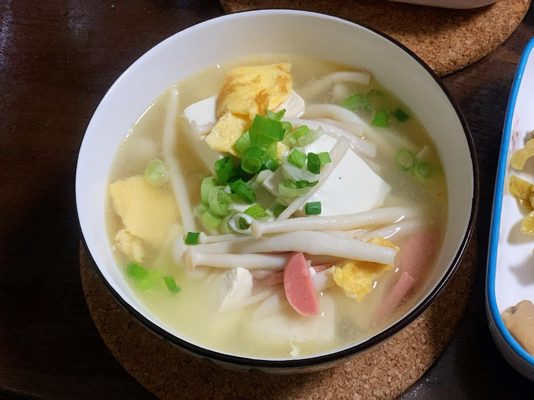 蟹味菇豆腐汤丨健康营养身体壮！！