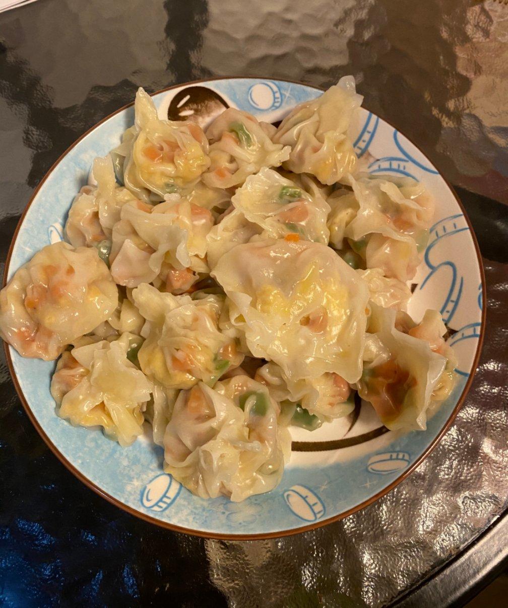 一口一个青椒火腿鸡蛋蒸包