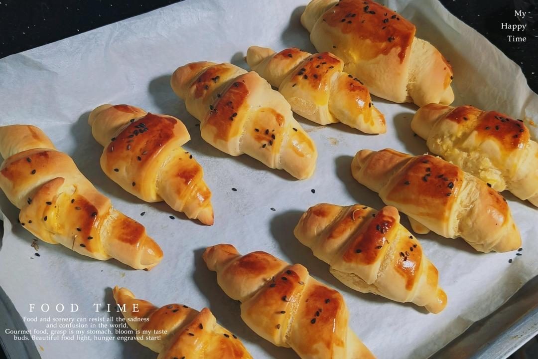 奶味十足的牛角包（手揉面团）