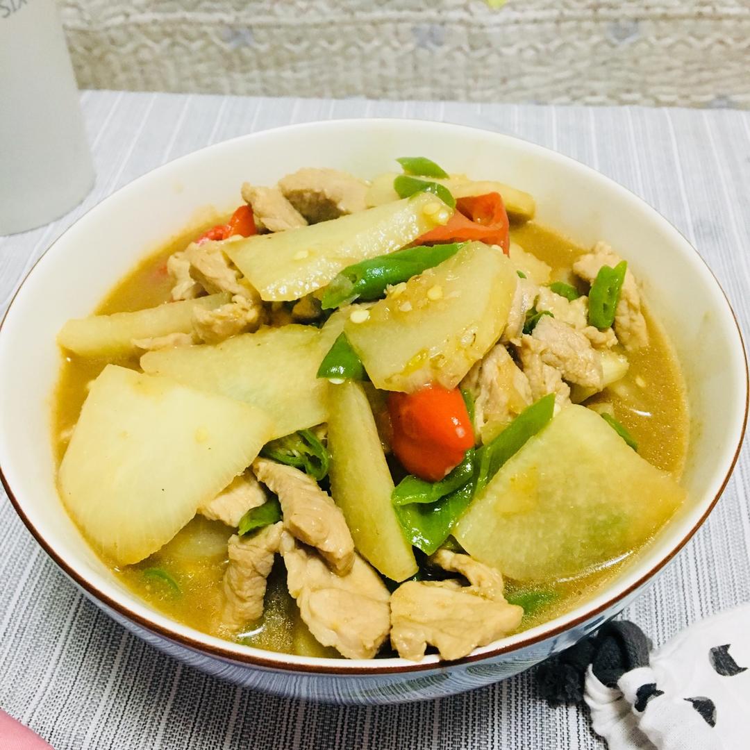 凉薯辣椒炒肉片